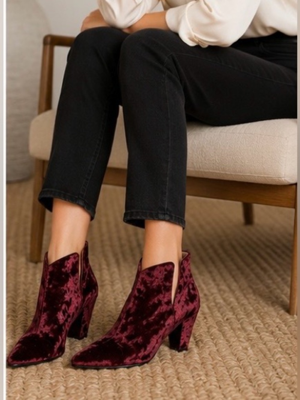Vince Camuto Evania Burgundy Crushed Velvet Ankle Boots 9.5